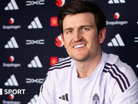Maguire signs one-year contract at Man Utd