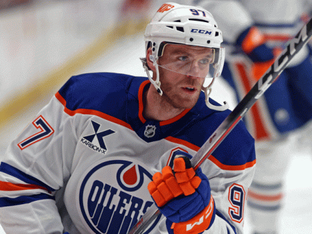 Ducks vs Oilers Prediction, Picks & Odds for NHL Playoffs Game 1