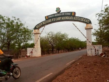 Mali: Explosions, gunfire rock main military camp near capital