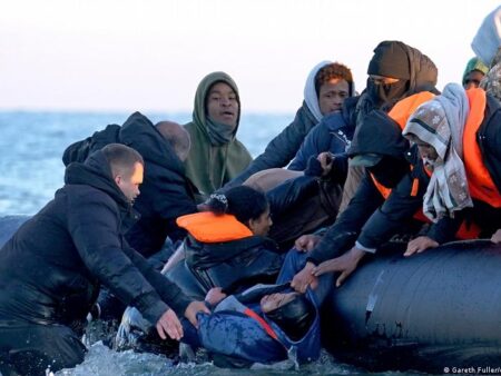 Migrant dinghy sinks in English Channel off France, 4 people die