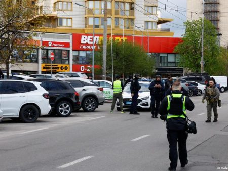 Ukraine: Gunman shot dead after killing spree in Kyiv