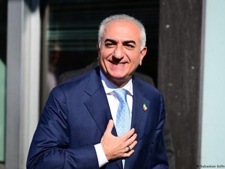 Reza Pahlavi calls for regime change in Iran on Berlin visit