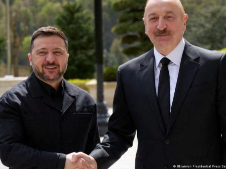 Zelenskyy ready to hold Ukraine-Russia talks in Azerbaijan