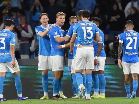 McTominay rettet artistisch: De Bruyne legt das 3:0 nach