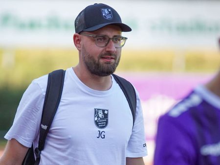 “Echtes Schweinfurter Gesicht”: Gernlein folgt auf Trainer Jones