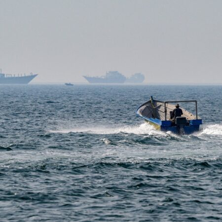 Shipping in Strait of Hormuz still at a trickle despite US-Iran ceasefire