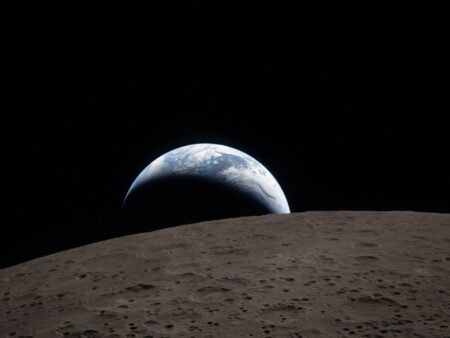 NASA releases picture of ‘Earthset’ shot by Artemis crew