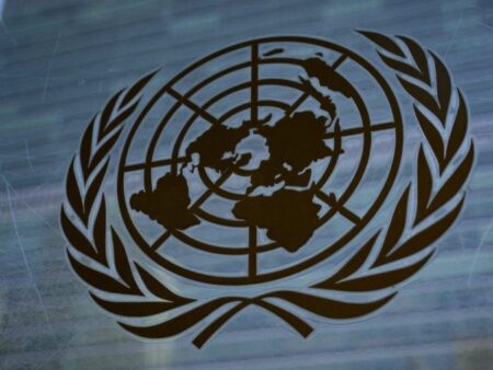 China, Russia sink UN vote on Strait of Hormuz; 10 countries join US in support