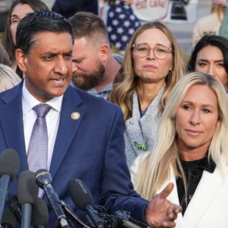 Khanna open to alliance with Greene as GOP rift deepens: ‘I’m game’
