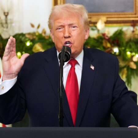 Trump signs order imposing 100 percent tariff on brand name drugs