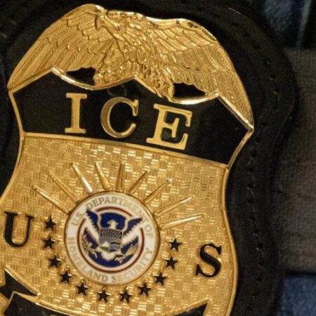 Immigration agents detain Wisconsin mosque president