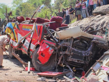 At least 21 killed as bus crashes into Kashmir gorge