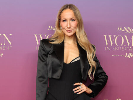 Nikki Glaser on Why She Likes On-Again, Off-Again Boyfriend to Hook Up With Other Women