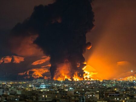 US warns Americans in Middle East ahead of Trump Iran deadline