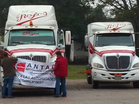 Mexico truckers end strike after clashes with authorities