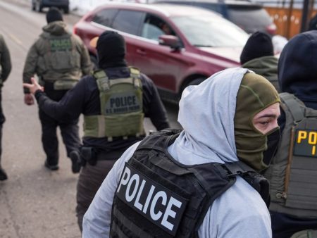 Appeals court blocks California law requiring ICE show visible ID