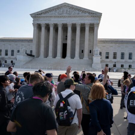US Supreme Court to hear constitutional test of birthright citizenship