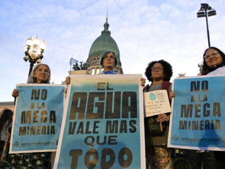 Argentina MPs approve bill allowing mining in glaciers