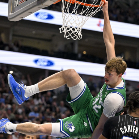 Lakers vs Mavericks Prediction, Picks & Odds for Tonight’s NBA Game