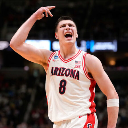 Noch ein Jahr College oder direkt NBA? Kharchenkov vor Final Four mit Arizona