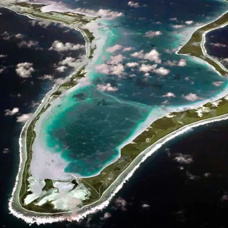 UK puts Diego Garcia handover on hold to appease Trump
