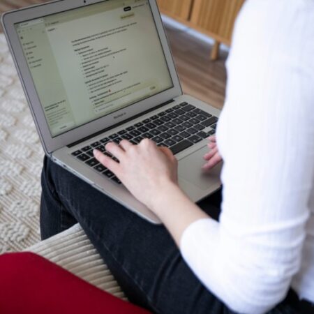 Beware Dr. Chatbot: Privacy laws don’t protect health care data from AI 