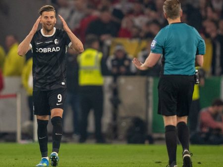“Eine Frechheit”: Freiburg fühlt sich von Referee Welz um zweites Tor betrogen