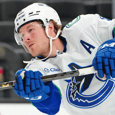 Canucks vs Wild Prediction, Picks & Odds for Tonight’s NHL Game