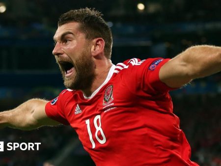 Striker Vokes to retire at end of current season