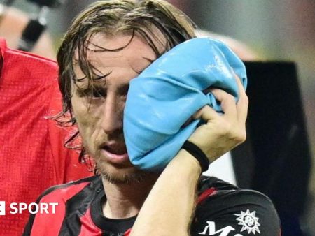 Broken cheekbone but Croatia back Modric recovery for World Cup