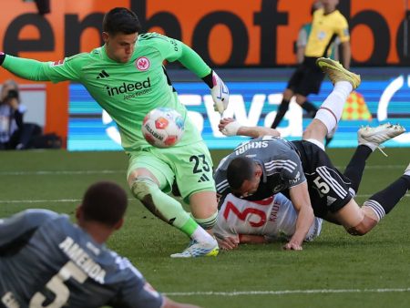 Mühsame Meter: Die Eintracht stolpert durchs Saisonfinale