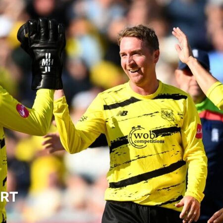 England appoint Smith as spin-bowling coach