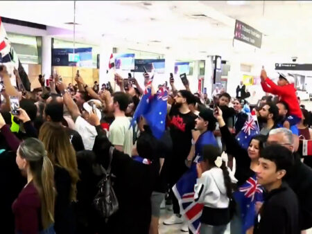 Iraqis give rousing welcome to coach behind historic World Cup return