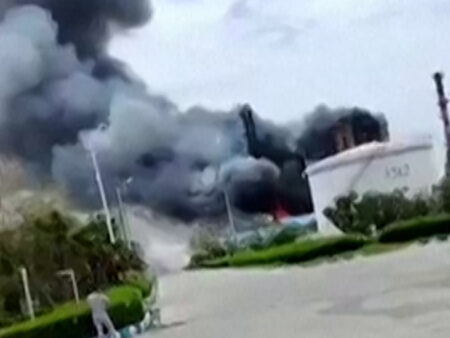 Lavan refinery blaze continues hours after US-Iran ceasefire agreement