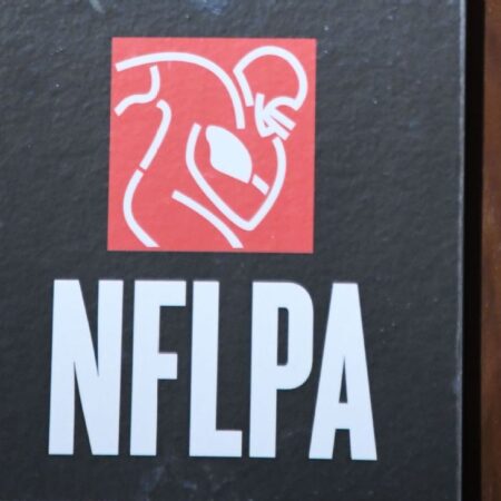NFLPA: Player safety requires trained, pro refs