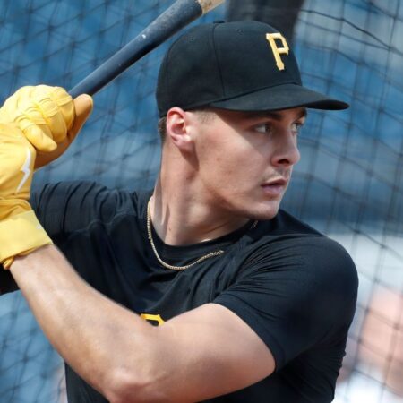 Sources: Pirates, top prospect Griffin talking deal