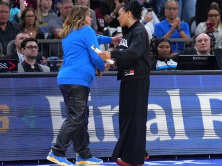 Staley praises Close: Happy for ‘quality people’