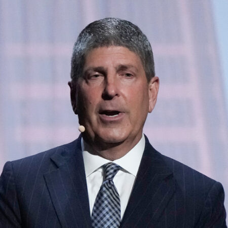 Jeff Shell Begins Preliminary Talks to Exit as Paramount President