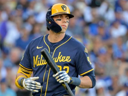 Brewers’ Yelich out a month with adductor strain