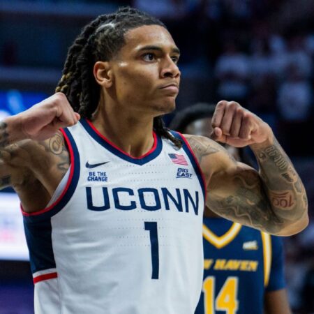 UConn’s Ball uncertain for title game due to foot