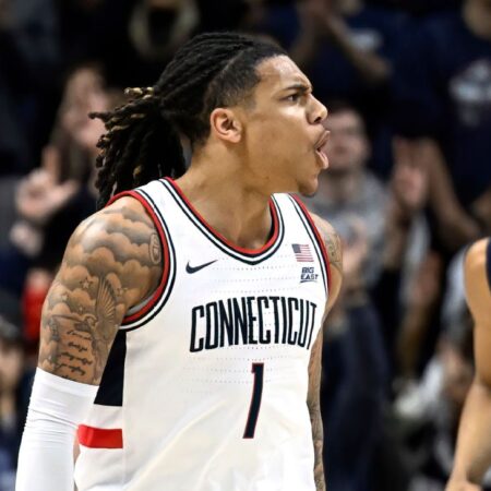 Ball appears good to go for UConn in title game