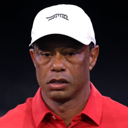 Tiger stepping away from golf to seek treatment