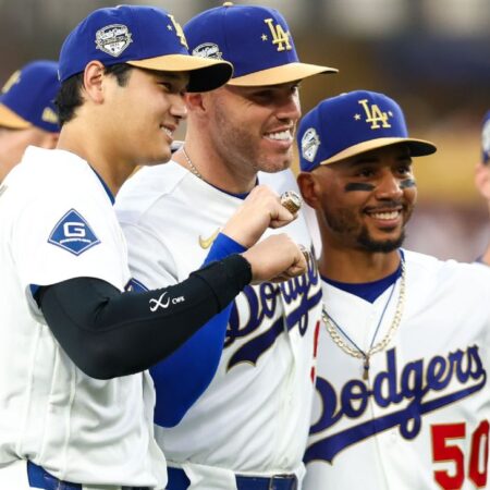 117 wins? 40 different pitchers? Four themes that will dominate the Dodgers’ regular season