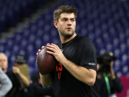 Our draft experts picked 10-man rosters from the 2026 class: Who has the best superteam?