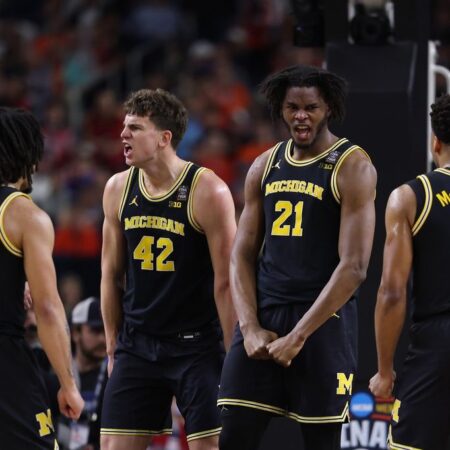 U-M advances with historic beatdown of Arizona