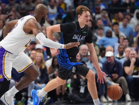 Flagg flips ROY odds after latest ‘statement’ game