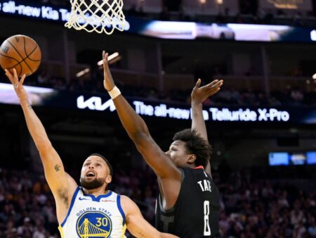 Curry returns, puts Warriors ‘back in the fight’