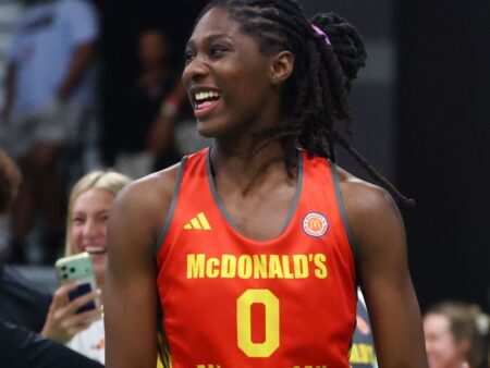 Lady Vols lose recruit Edwards, see roster cut to 1