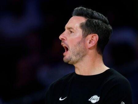 Redick downplays sideline quarrel with Vanderbilt