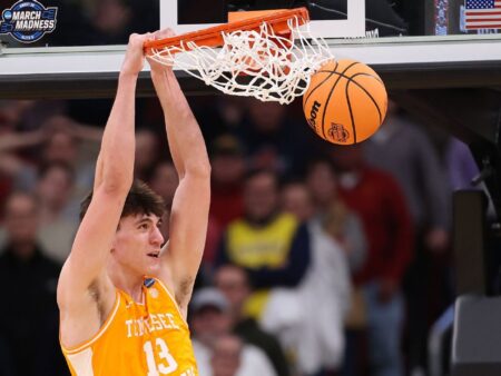 Michigan lands coveted Vols transfer Estrella